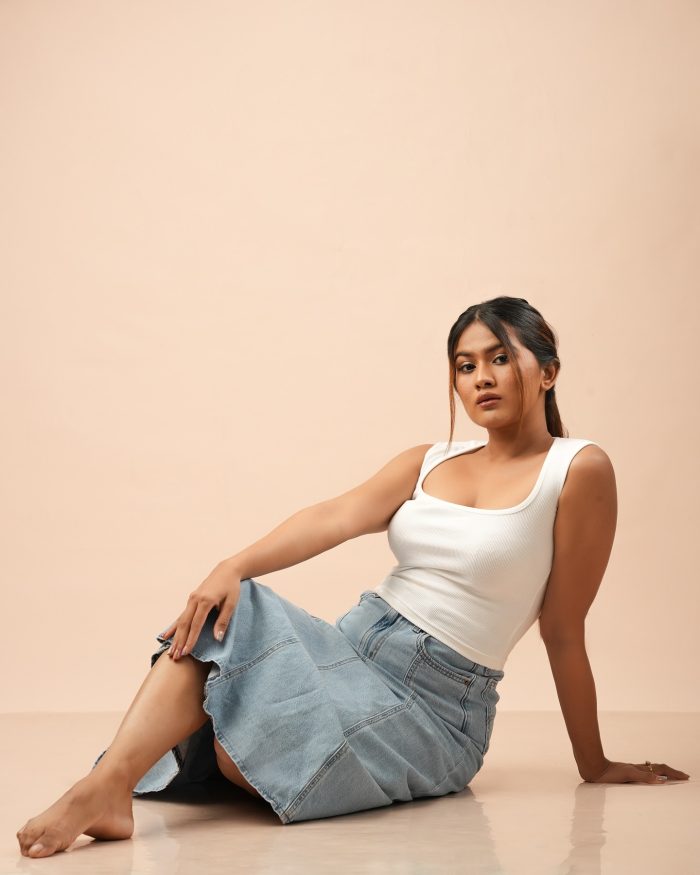 Serene Curve Neckline top – White