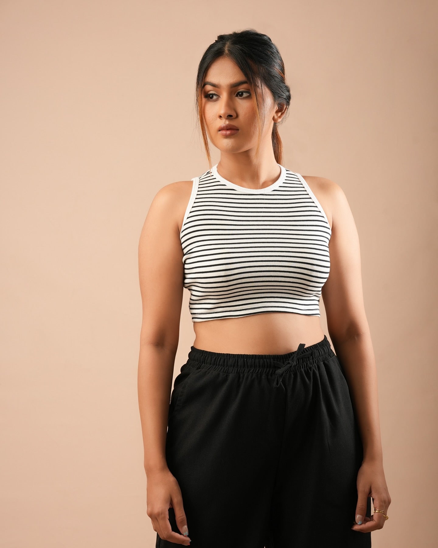 Core Crop Tank Top – Black