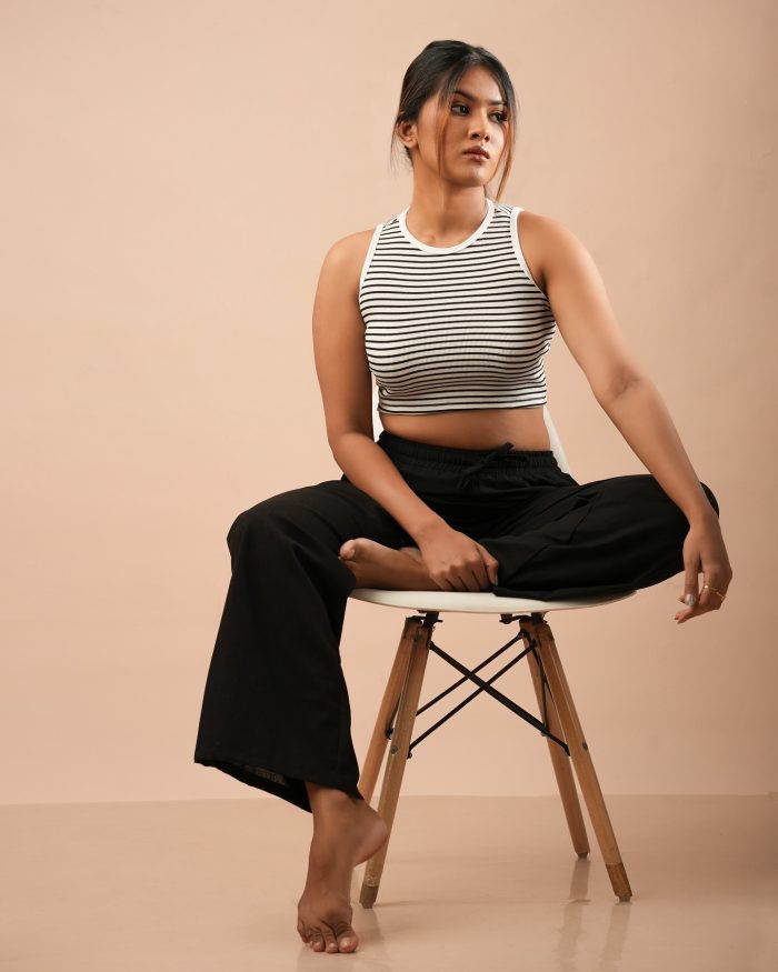 Core Crop Tank Top – Black