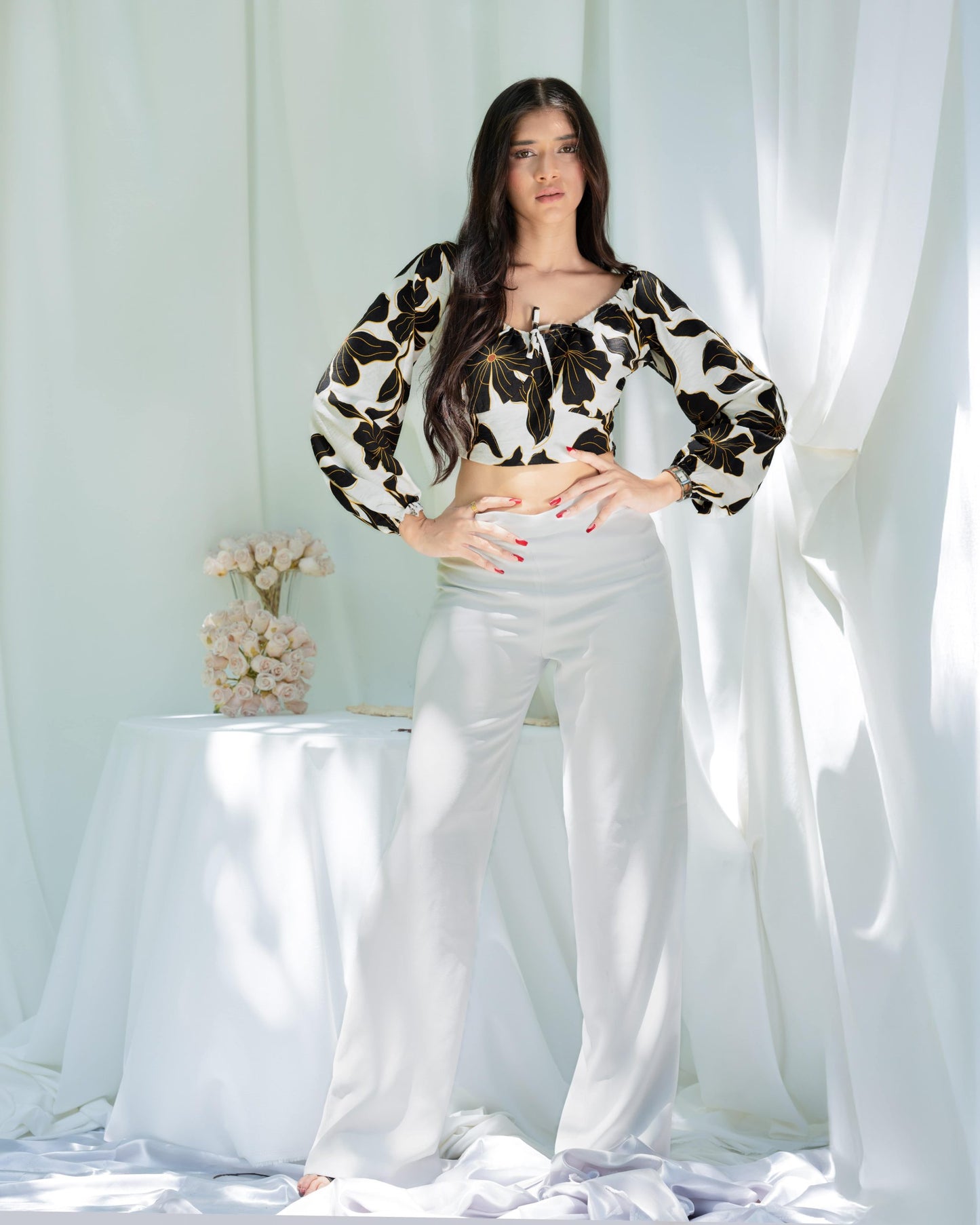 Bella Blouse – Black Floral