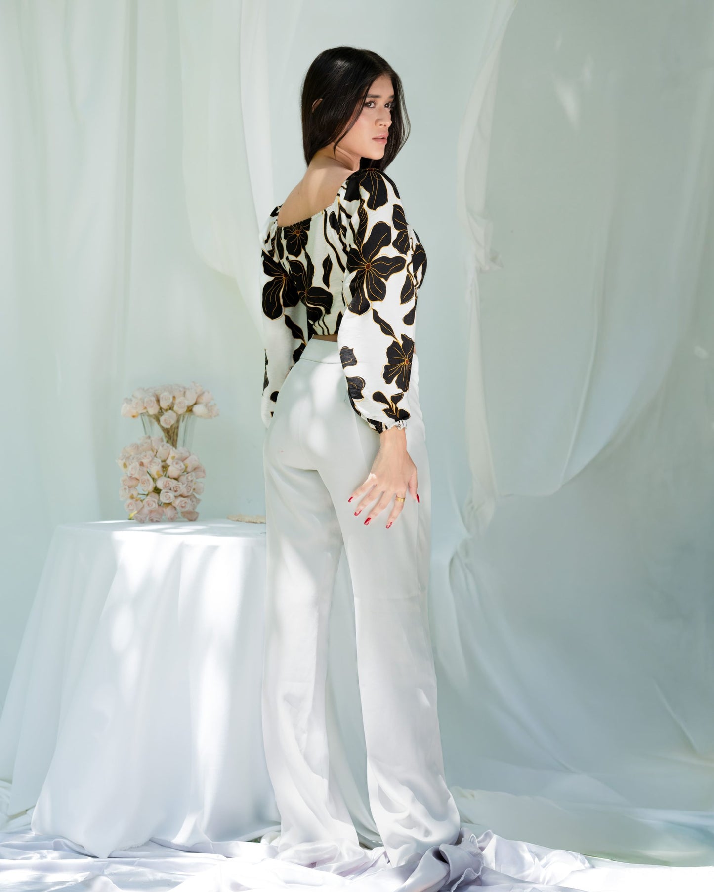 Bella Blouse – Black Floral