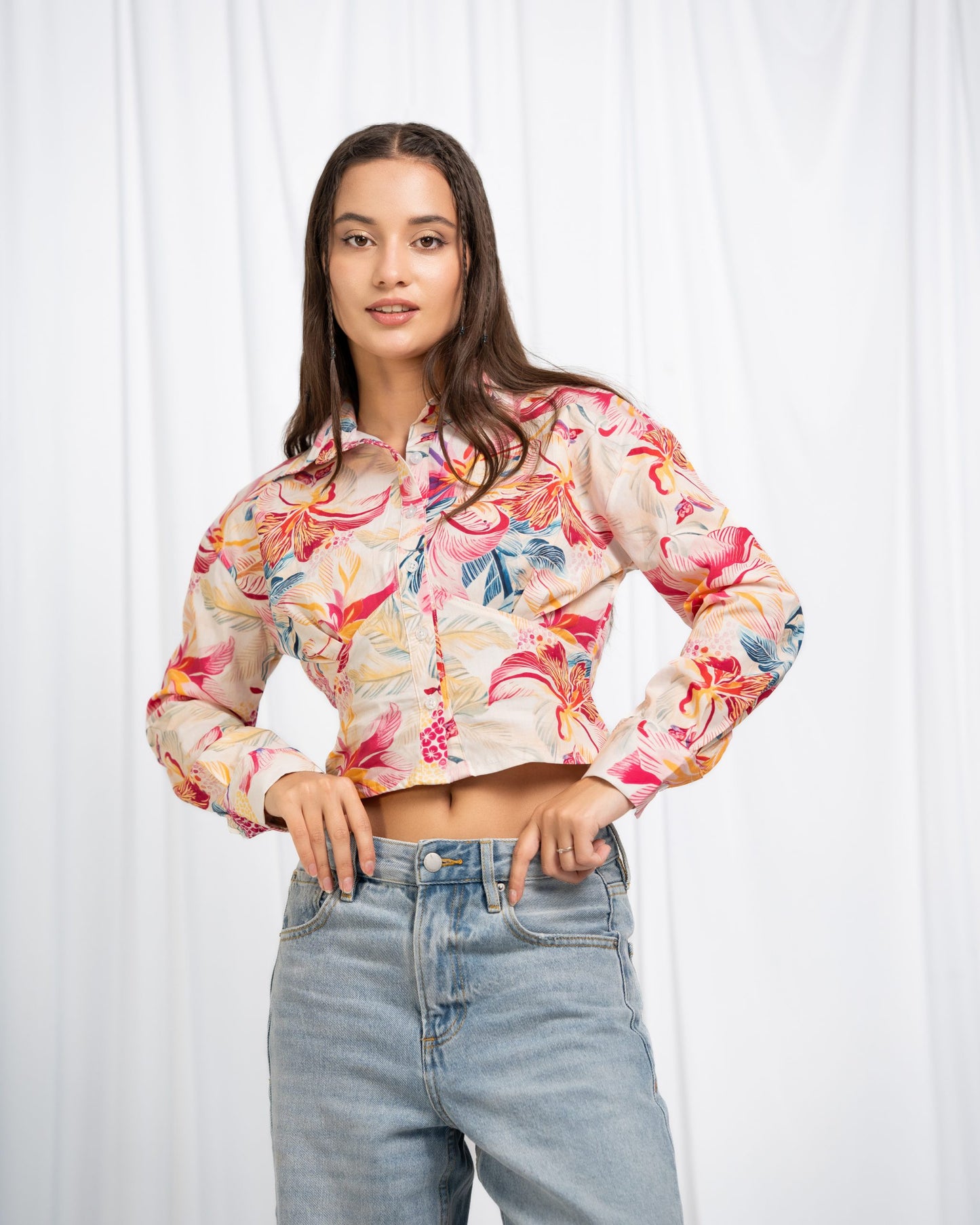 Isla Vibe Cropped Shirt